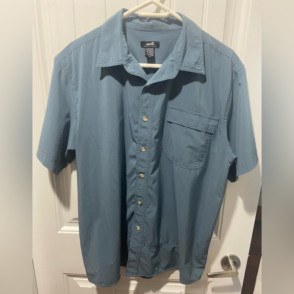 Avia Mens Blue Casual Button Down Shirt Short Sleeve